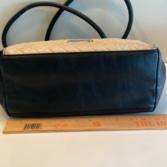 Nine West bag double handle satchel shoulder bag tan quilted look detail - Picture 10 of 16